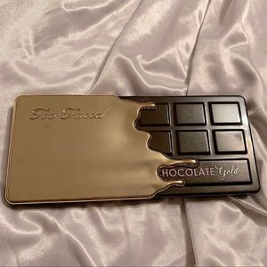 Too Faced: Chocolate Gold. Eyeshadow palette.